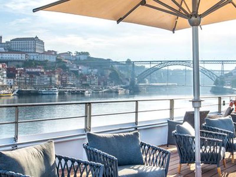 6B348B3E84A644A78C50D8CB0F20962F