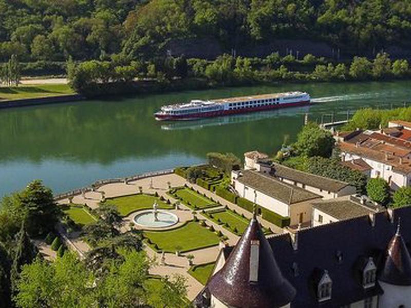 EF97D29670229661E900FFFC6C4D8B21