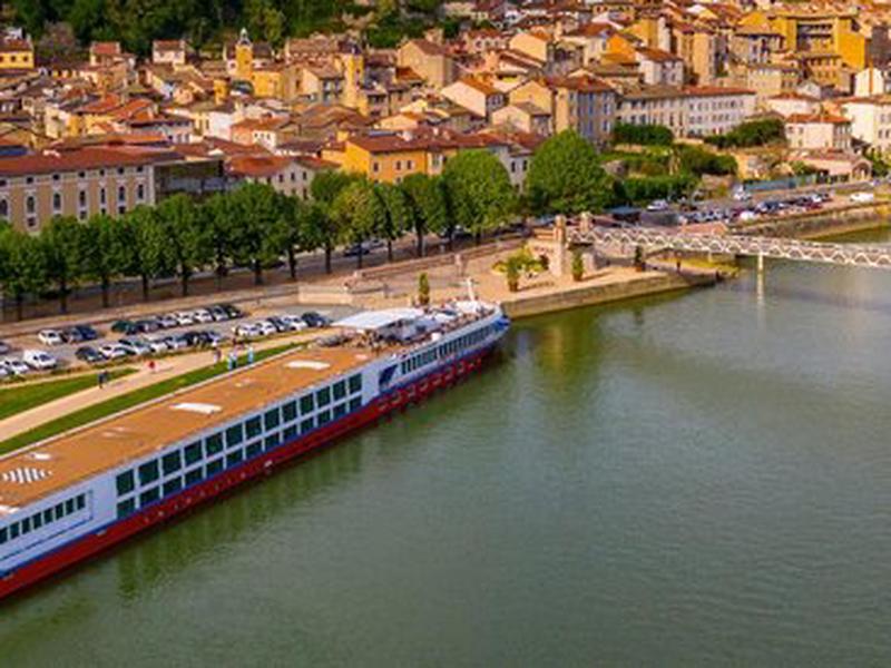 F0C34EAEF5E64F5E8B33C183DA1390BF