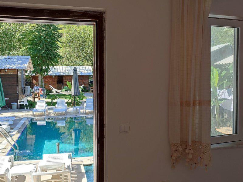 A2D1F98B56824B70D2B55D31FD2DC0E1