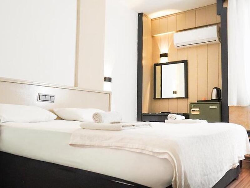 9A0EEF74F0B252FD89E005D35460C572