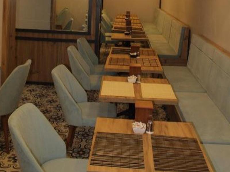 The Lola Hotel