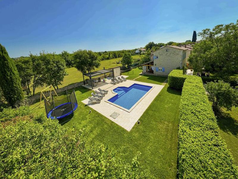 71696865C0CFDF447B6091553A9F4297