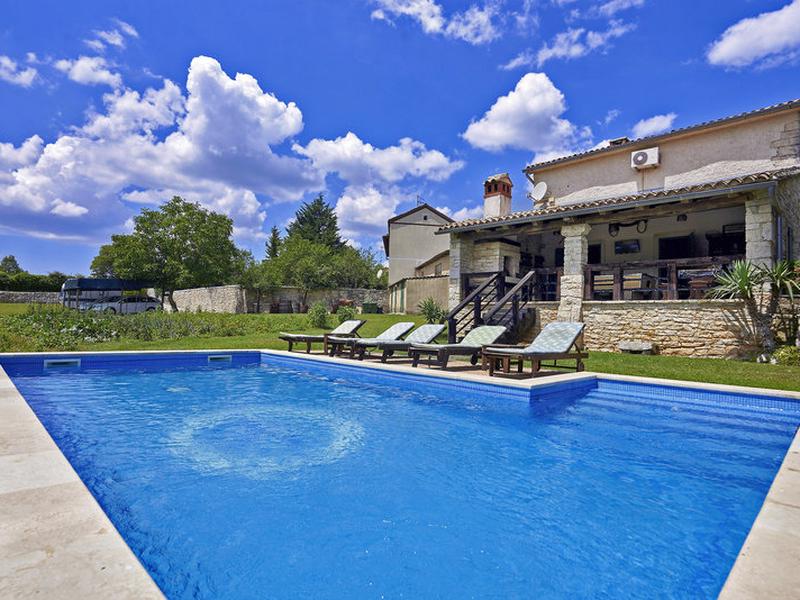 FD226B993E6F76BEB4FA3102E6952191