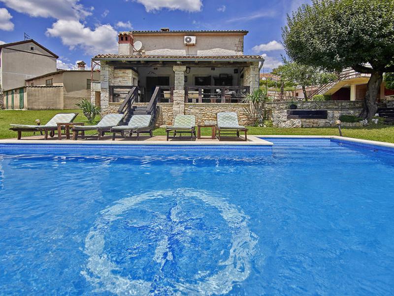 592060C99AF10F834DB37F7F57FC40C5