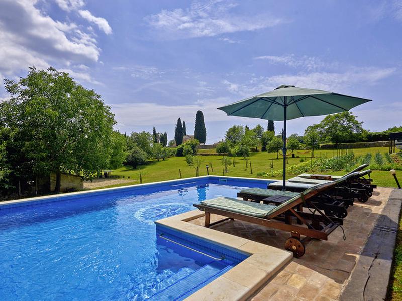 17DDE80332DF2D4EC9A74A17459FAB11