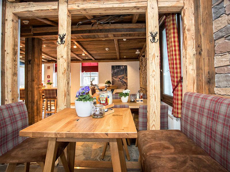 598446CC0D025E10879675328AE8064C