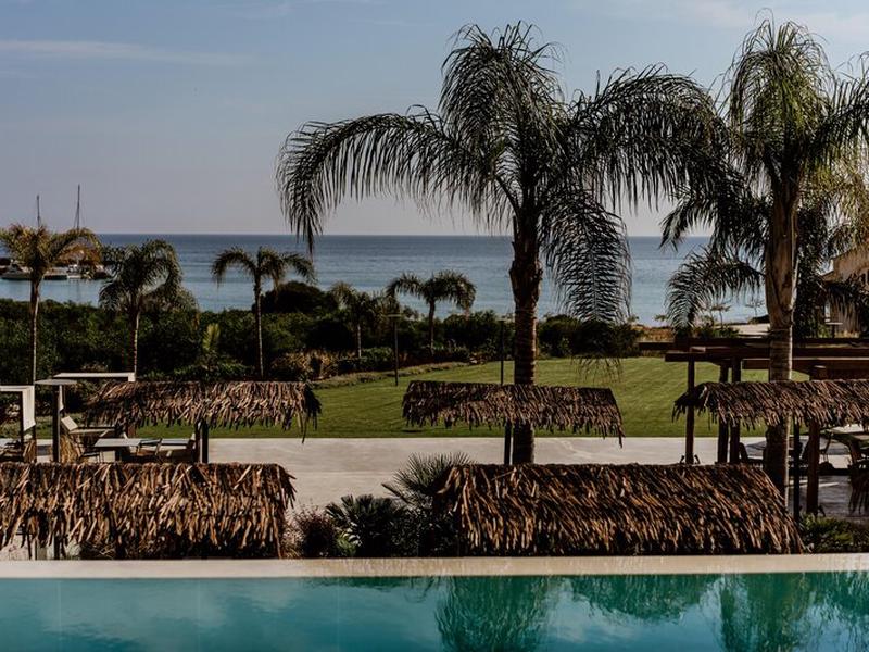 81AE28DDA0F36D06E23AA704DB113683