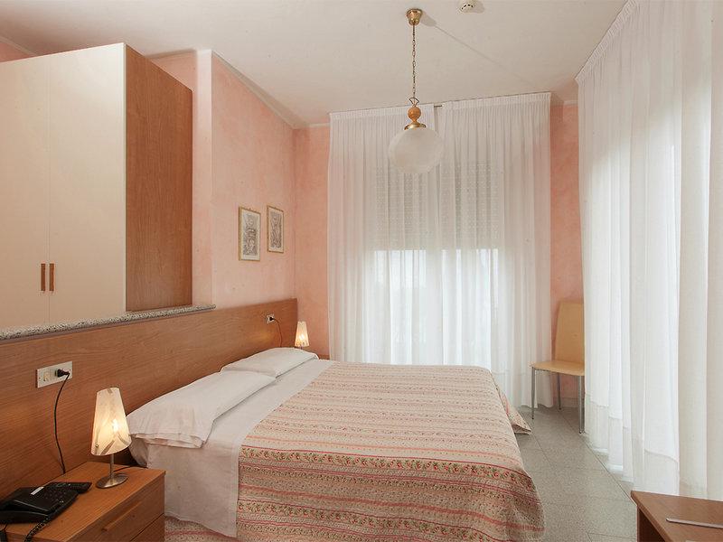 76CD9F33CA70B849E0FF4F70463A57AF