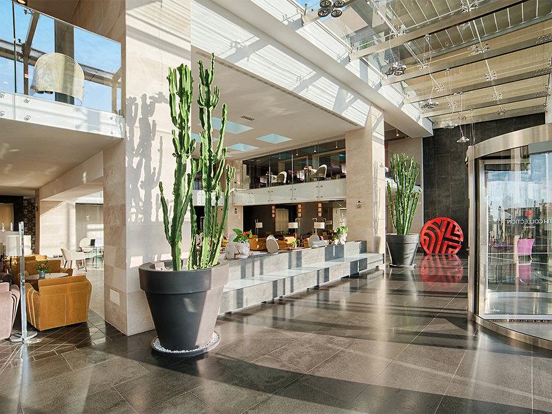 B74247F437D35456618D6F3B635CA401