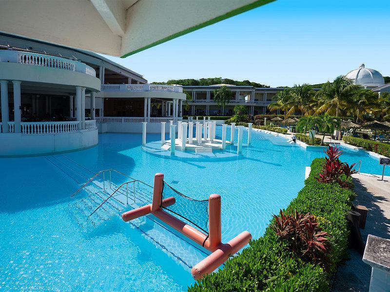 Grand Palladium Lady Hamilton Resort & Spa