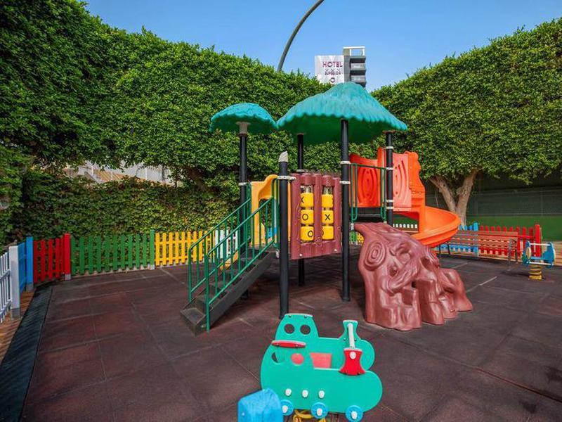 4FA1EFCB34870C8D32DAC6A6721FB0B0