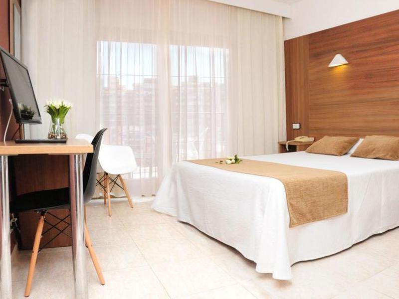 27B4EF1587ADAFDA632DE4C522C2FB7F