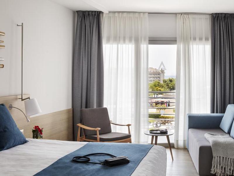 4E9F3F4AF57BF7A92C9FC75EAB85B445