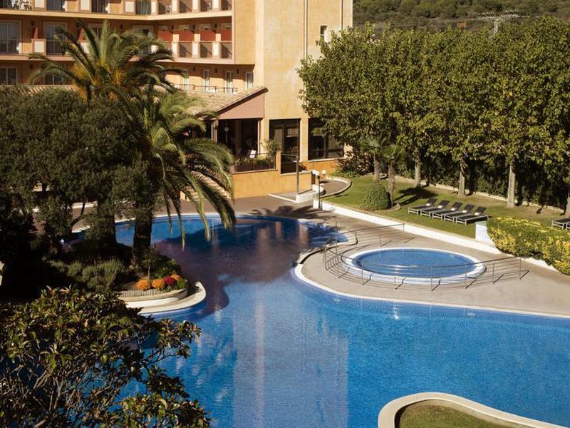 AC8EA522043D19F96890431F142CF7DB