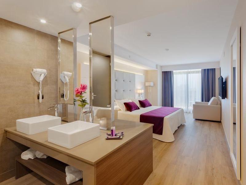 799348ADC0085C00C03AD474B3ECE57E