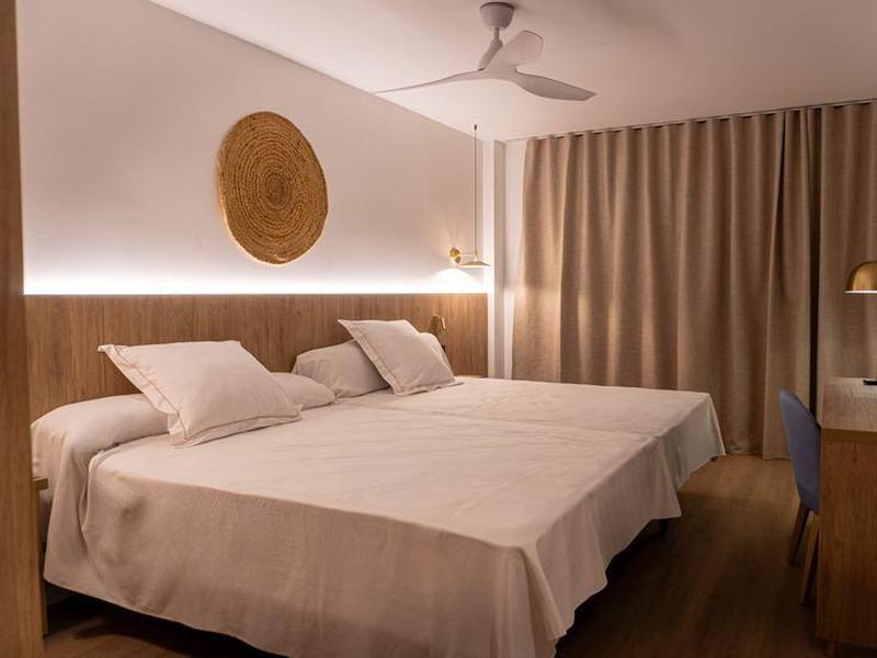 7E4EF094806801CA96F21A412AD0643D