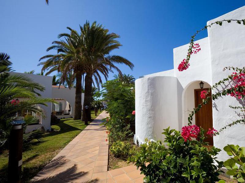 68FC90D6636FA37727C9F3E041A4899A