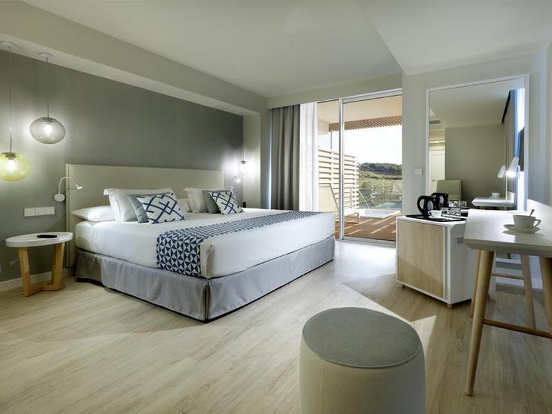 8D1A2FD52040BE51D0CE858A5BBB039E
