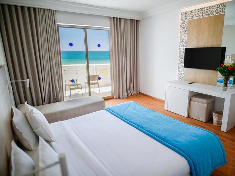 CB8EF7996793CC6ADDF5B2FE796C415E