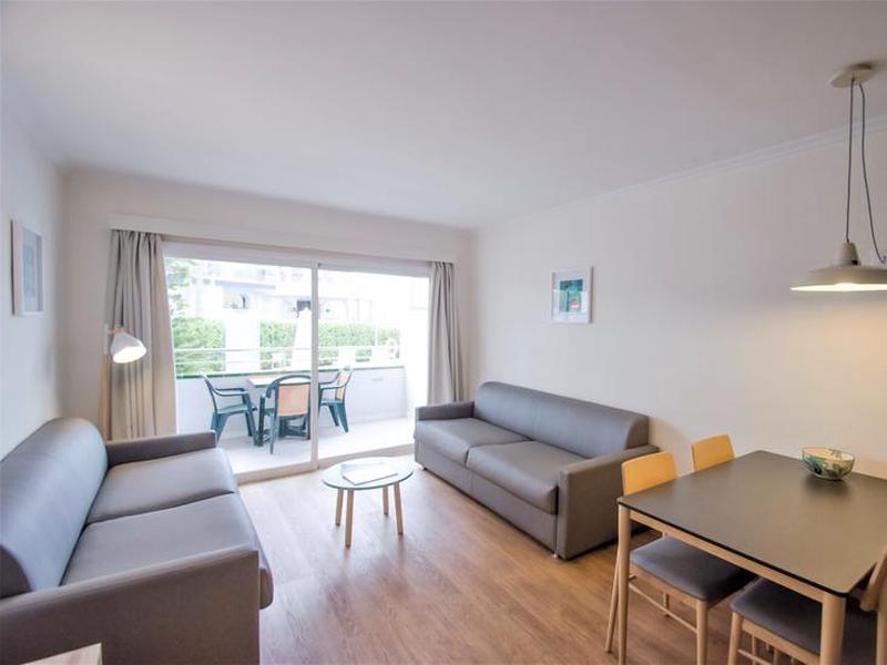 2AD3CF7DF7101C2B3117DF88F3DBC422