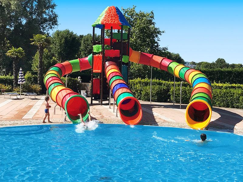 AFAB75DC40992F5D963AB60BFCB535E0