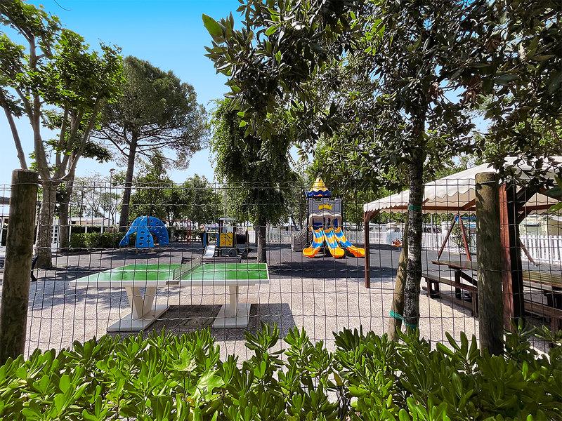 460A664D8417FE15C16ECC45CF12DC32