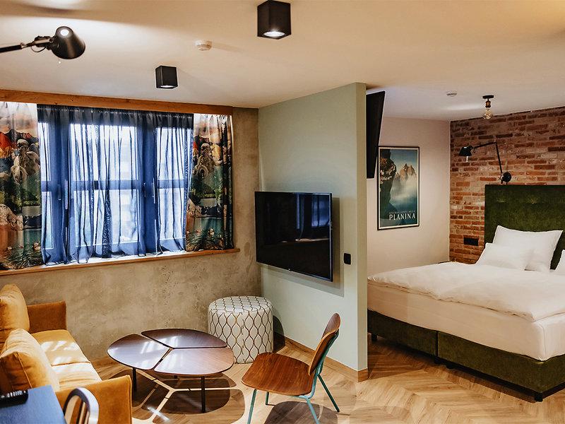 ONE66 Hotel
