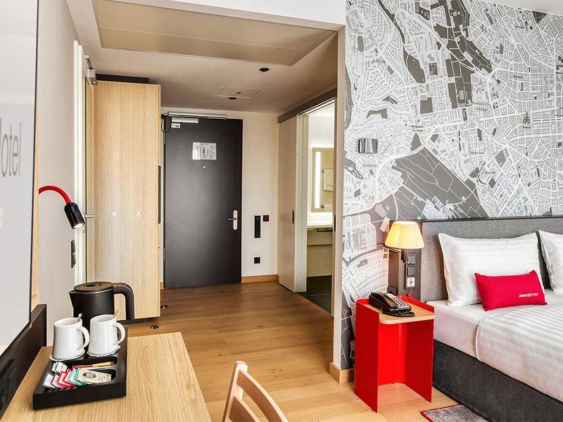 BBB9F32F39AA56E825930EB8EE57EEA8