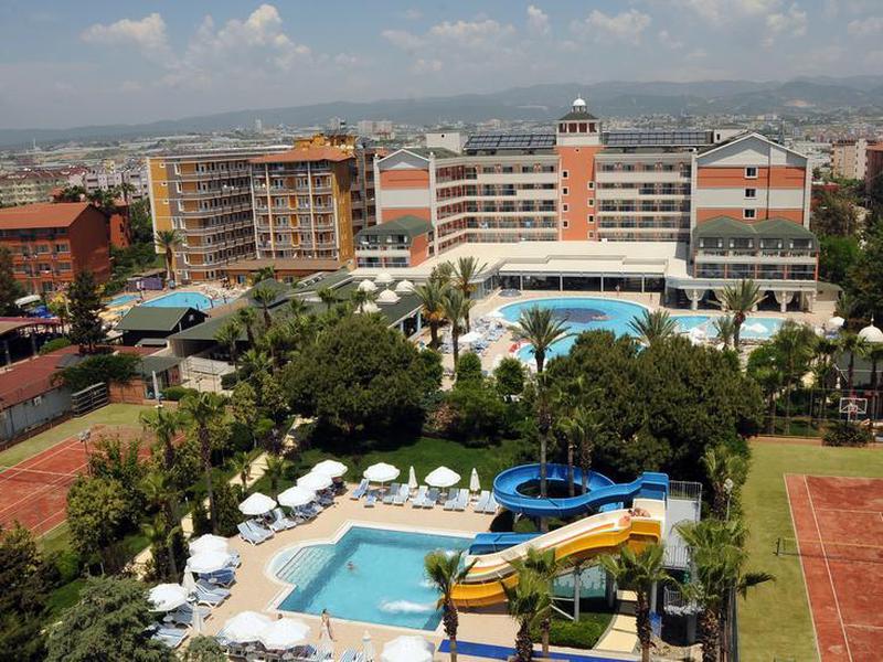 Insula Resort And Spa