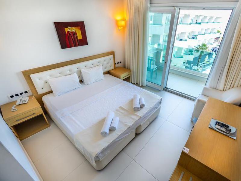 8FB4198E53B585DF9F2F946E6BDD0361