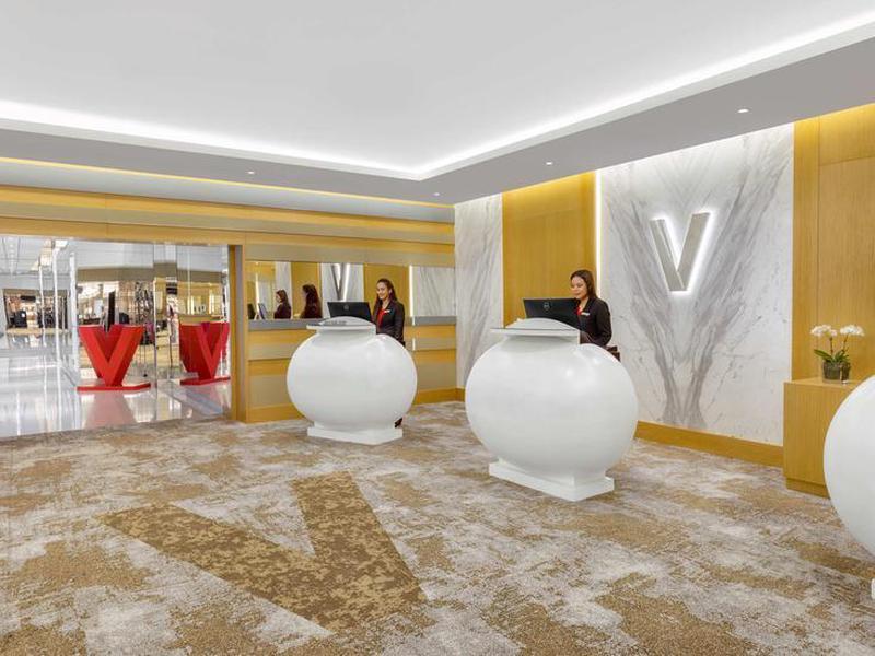 V Hotel Curio C.
