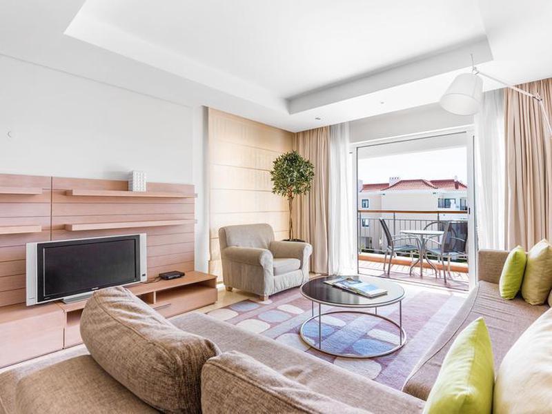 65A71AFB8DAC5CE4B909A814B8C737DC