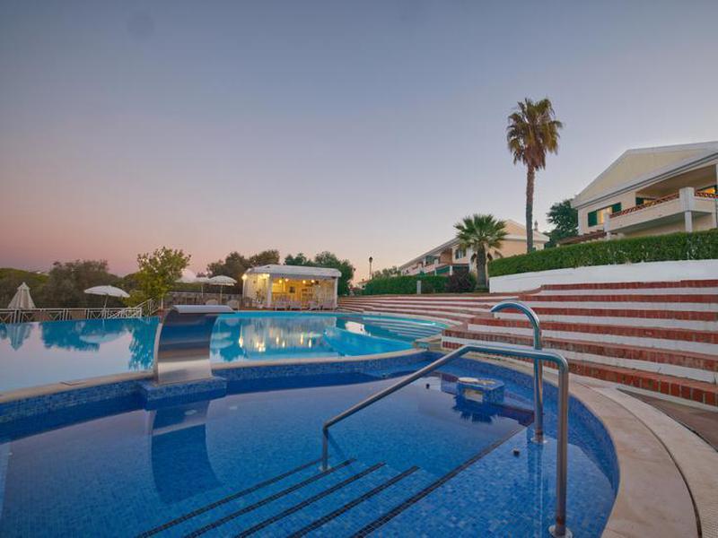 C2A700E8E2E35AFA46B647FC835B519B