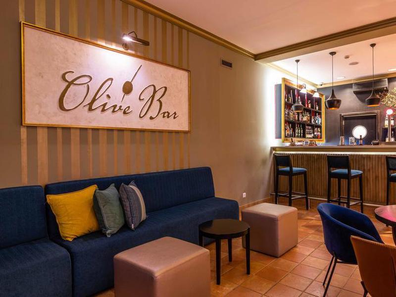 272E7D5248CB868374DE19300C10D882