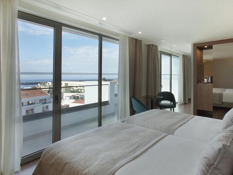 54A00DA2BA16D04915AB2BB5C1DDE00C