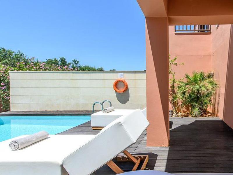 9492D9554E06B430A0709651F933F658