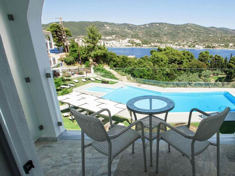 7AEBC99FCB15EF207FA9BA5AC2F3DA24