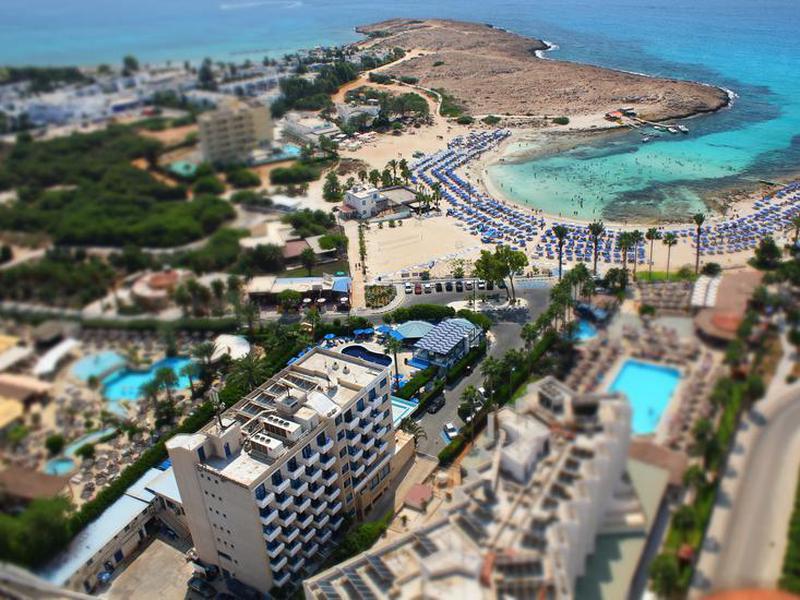 3CDC7F7F1641DB866E297E7F95F67B87