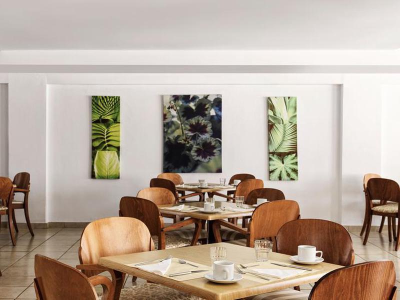 AA11E2B9B56F9F39748D744BBE2D3CDF