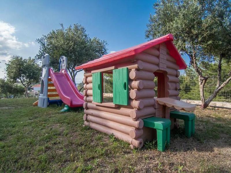 C3AAE64DE90AE624243C2F7C48EBAFFB