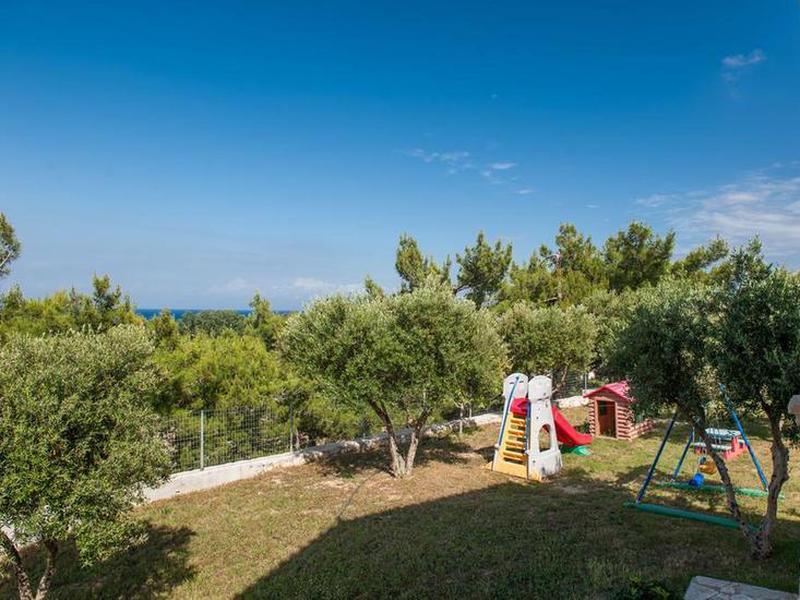 38A5B1DF4F5EA9BF2CBDEB2F0A6A638A