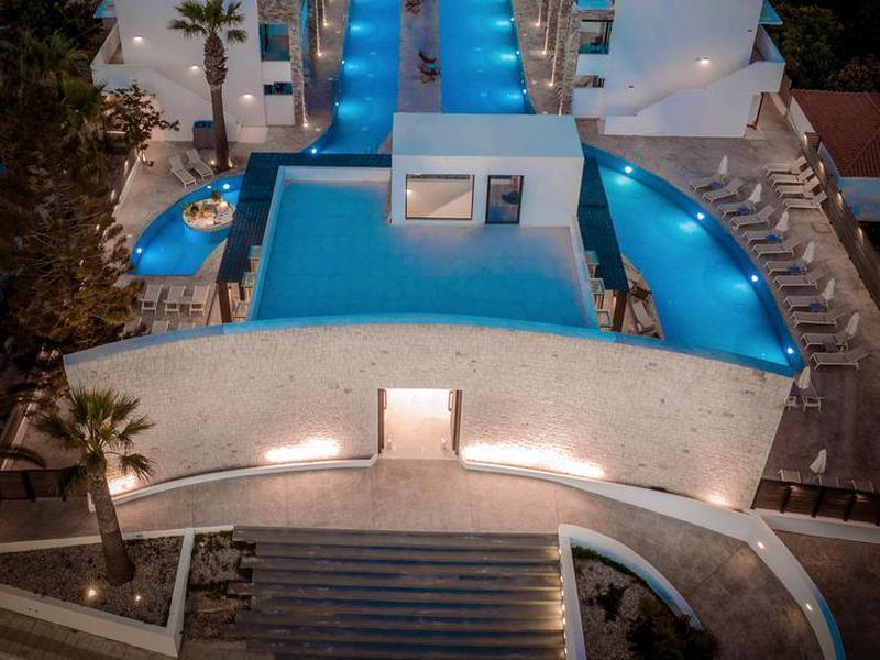 E89C185937C69EE24C62C8E2F7356E55