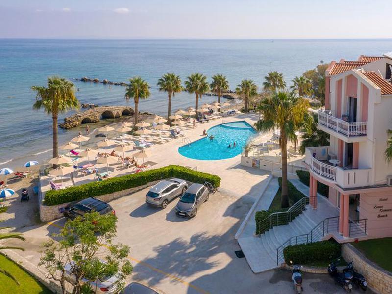Xenos Kamara Beach