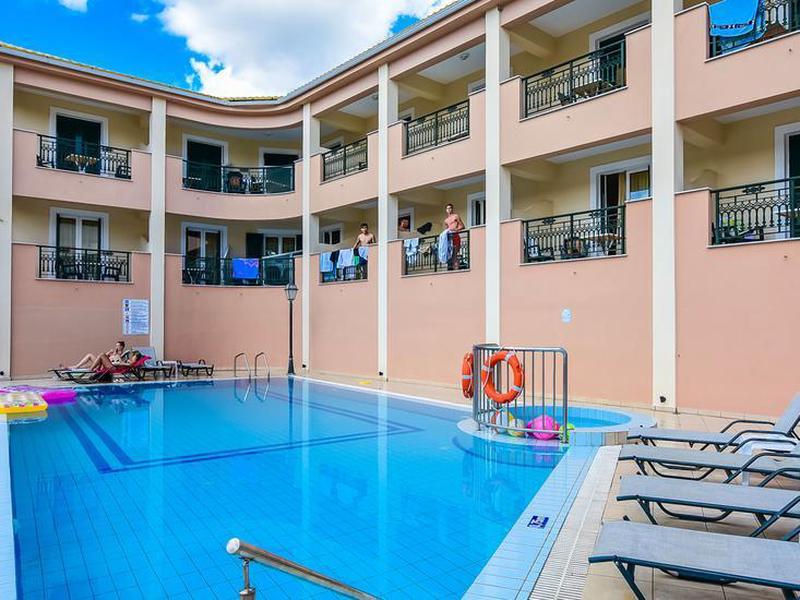 856DB62FEB19D879F6F1D37B47757811