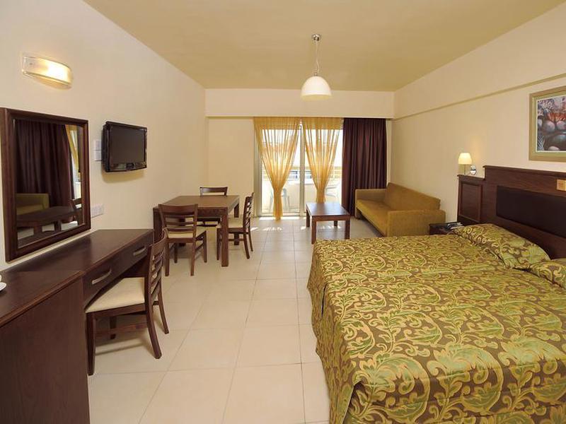 F82FA8385582AA144E64CA88FC4D431F