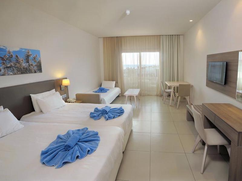 3D660595E5511411A50E8D1B437F2F15