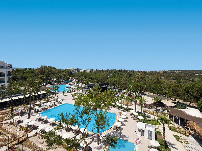 Berry Blue Hotel