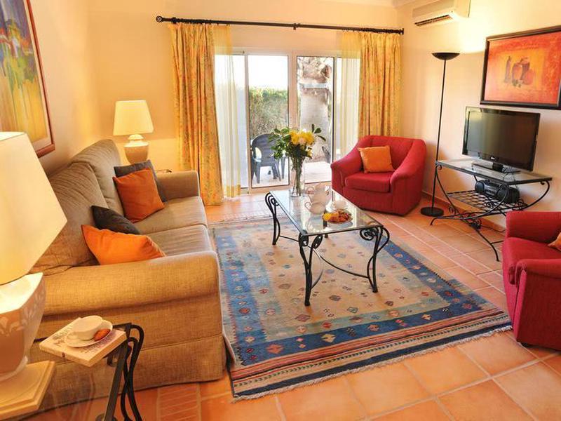 0EDB4F2455FE24D1E459B0A59681EC03