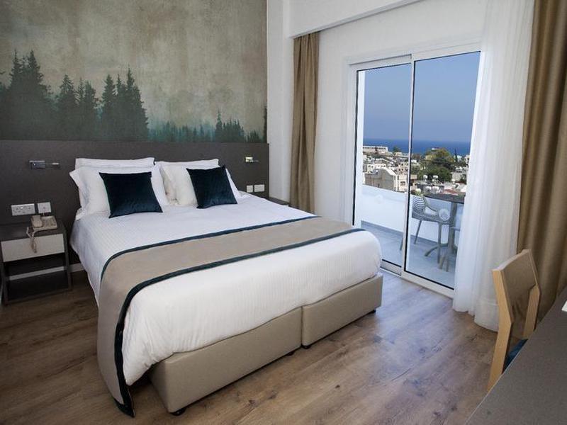 6E86ACFF964014AC7E47D301C1B80BFD